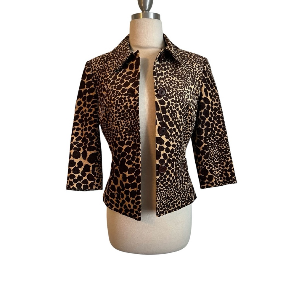 Trina Turk Women’s Size 4 Jacket Leopard Print Shaped Large Buttons Cotton